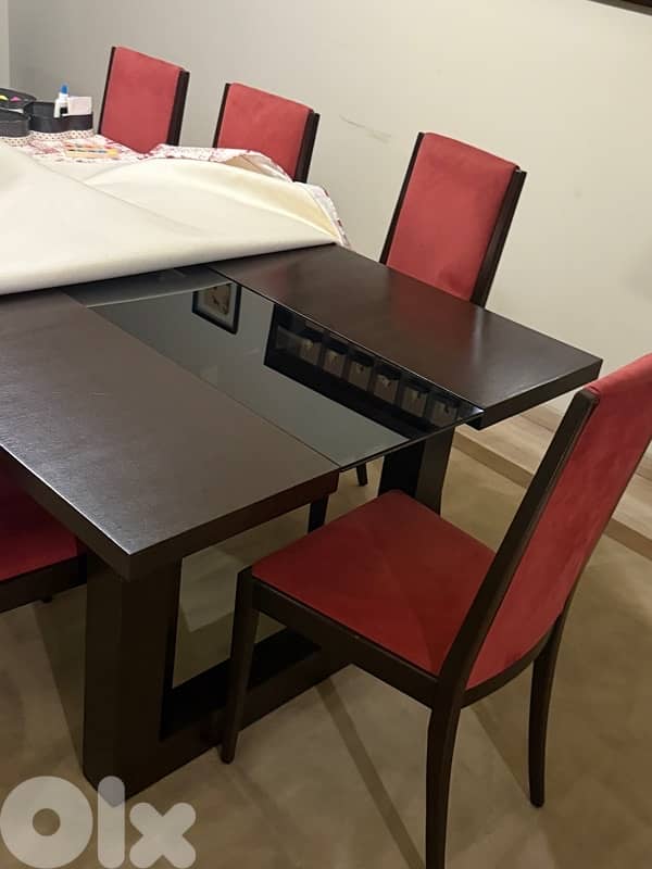 Full dining table and 8 chairs 3