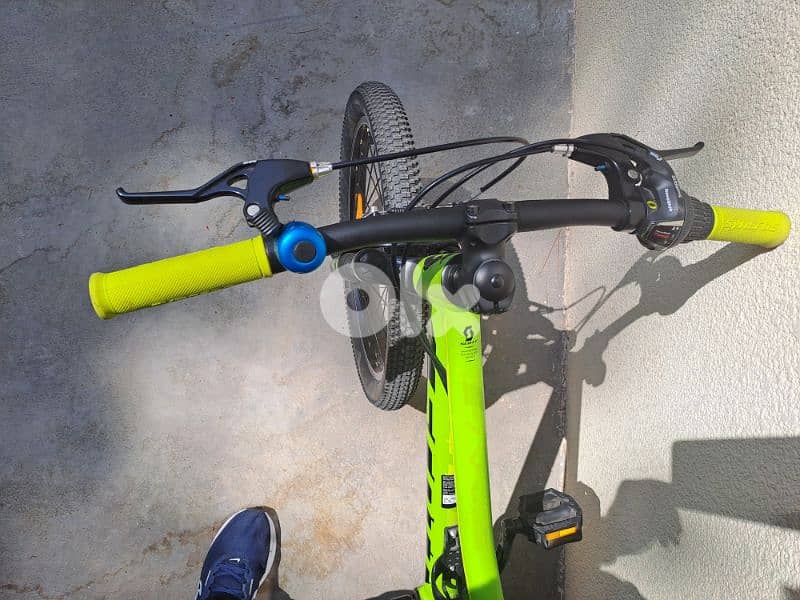 Scott bicycle for kids 310$ + clothes READ DESCRIPTION 3