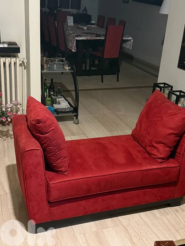 Red Sofa 0