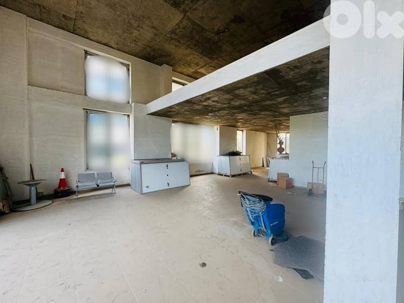 JH25-4366 Showroom 330m2 for rent in Hazmieh, $ 4,166 cash 0