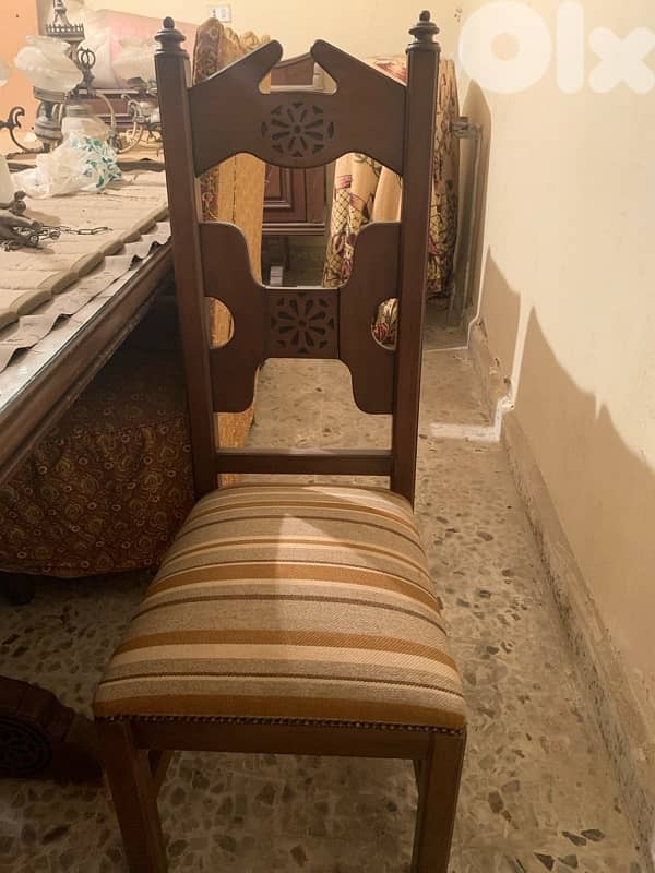 طاولة  سفره  كاملة شبه جديدة 1