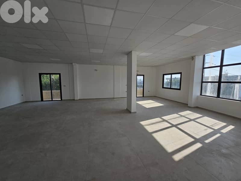 RWB436EA - Showroom for rent in Halat Jbeil 0
