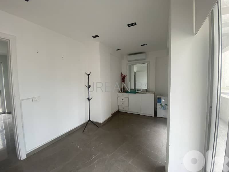 Office for rent in Downtown. | 4 rooms |  1 Parking 0