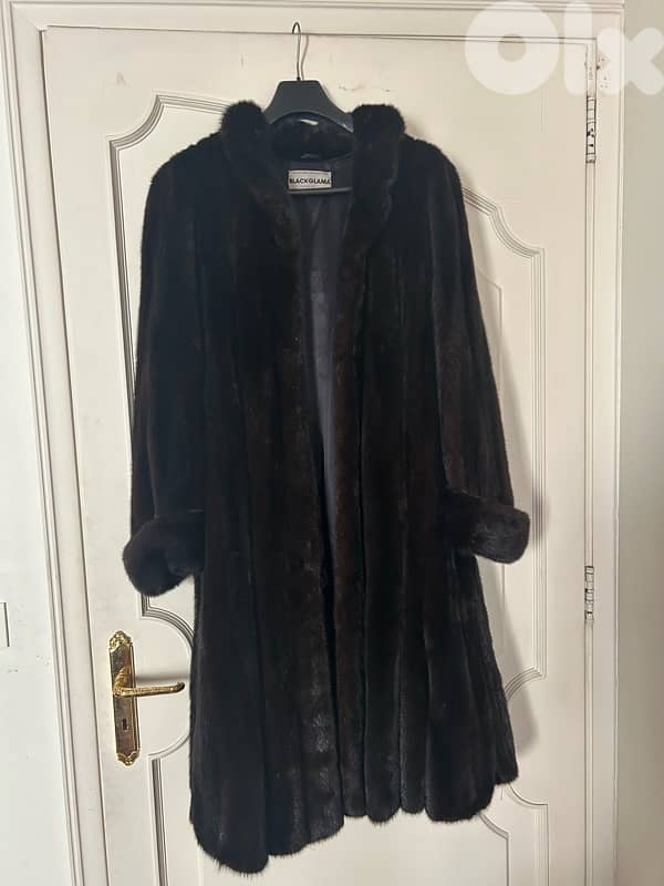 vison femelles manteau longue noir Roger roche . 3