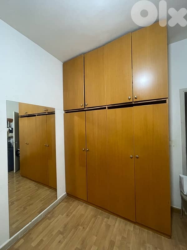 Modern Wooden Bedroom Set – Excellent Condition 1