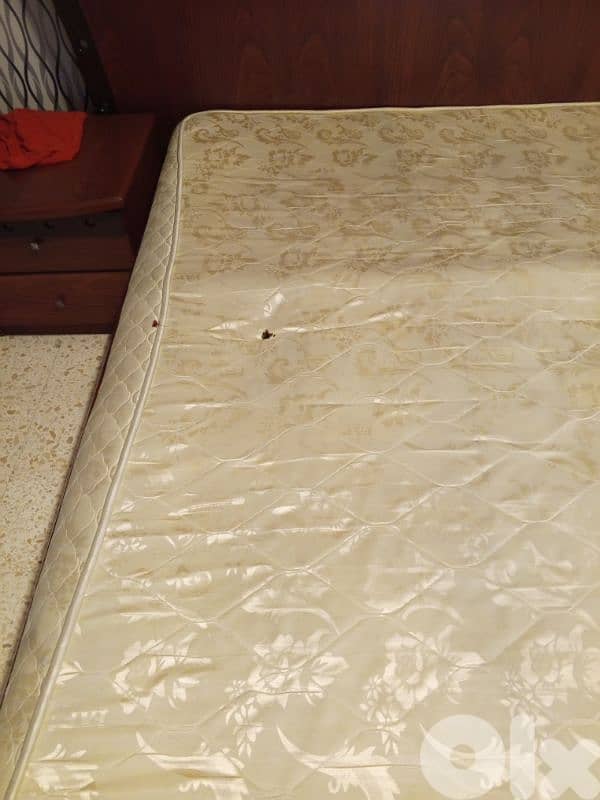 فرشة مجوزة 0