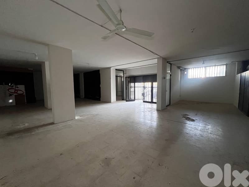 200m ground floor commercial space sale Mansourieh La Beille Dor Metn 0