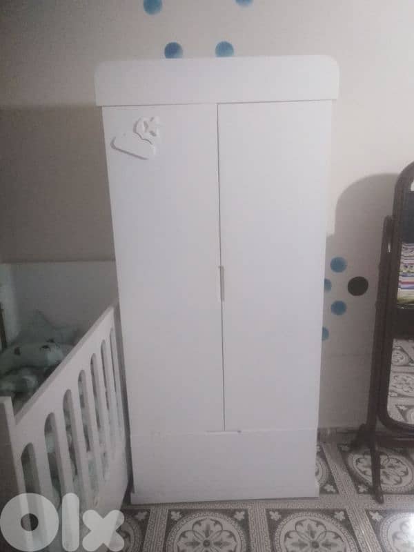 baby baed room and standing mirror 7