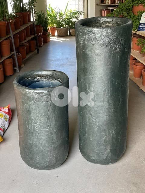 Concrete pots 0