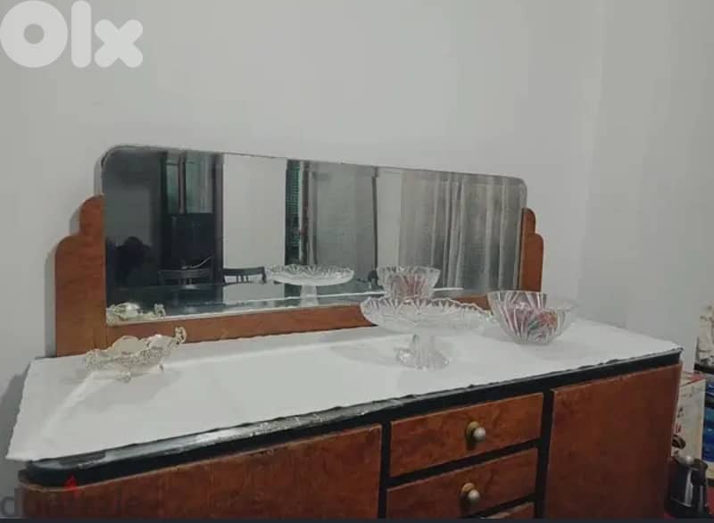 Vintage dining room غرفة سفرة قديمة 0