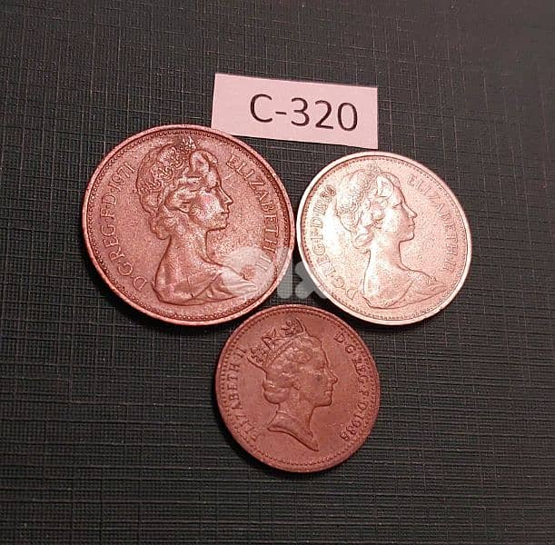England 3 old coins since 1969 Lot# C-320 Queen Elizabeth II 0