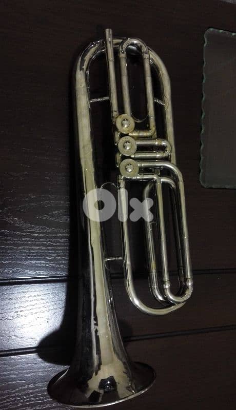 الات نفخ موسيقية. وبيانو 6