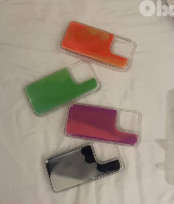 420 pieces Iphone glow in the dark covers 1