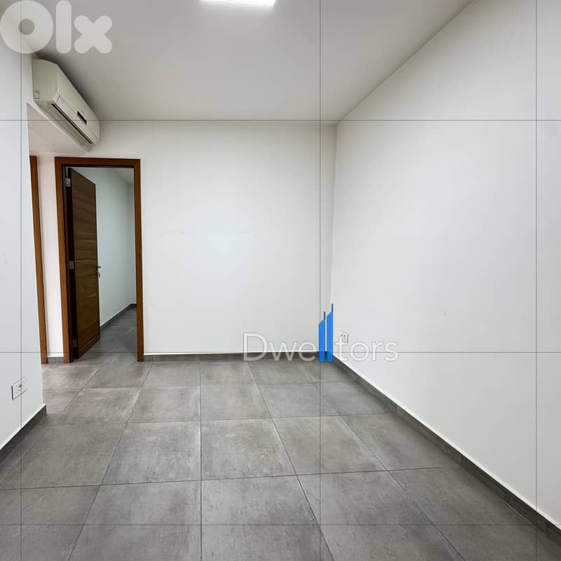 Office for rent in Jdeideh - 100 MTS2 - 3 Rooms 0