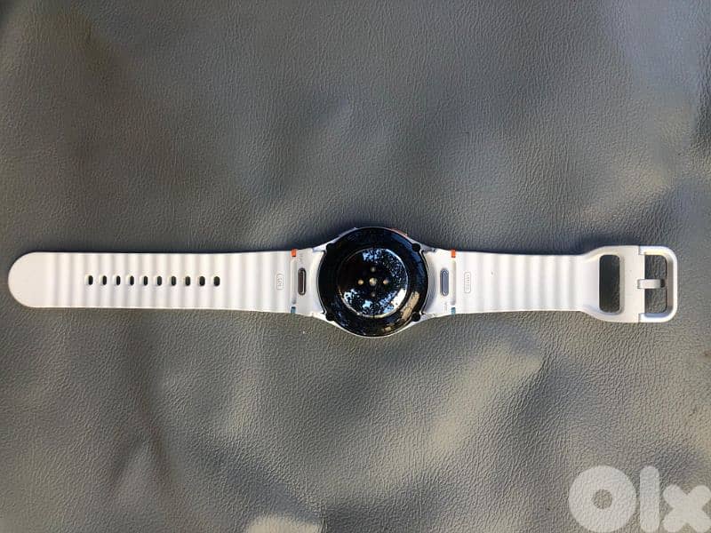 z flip 6 maa galaxy watch 7 lal be3 aw tebdil 4