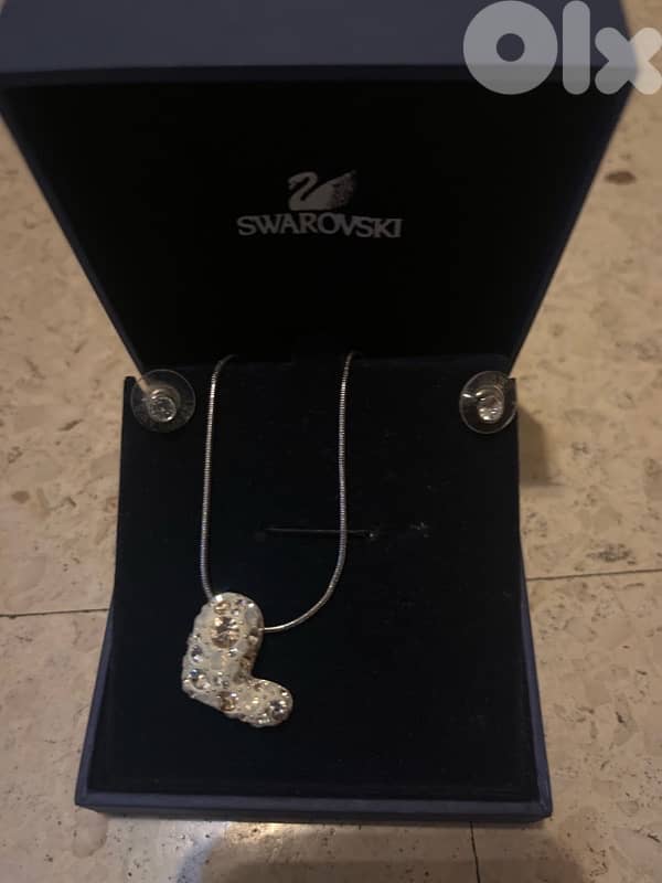 Necklace and earrings 1