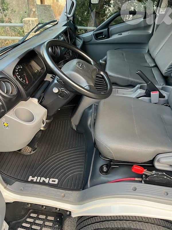 hino 300 صهريج مياه 11