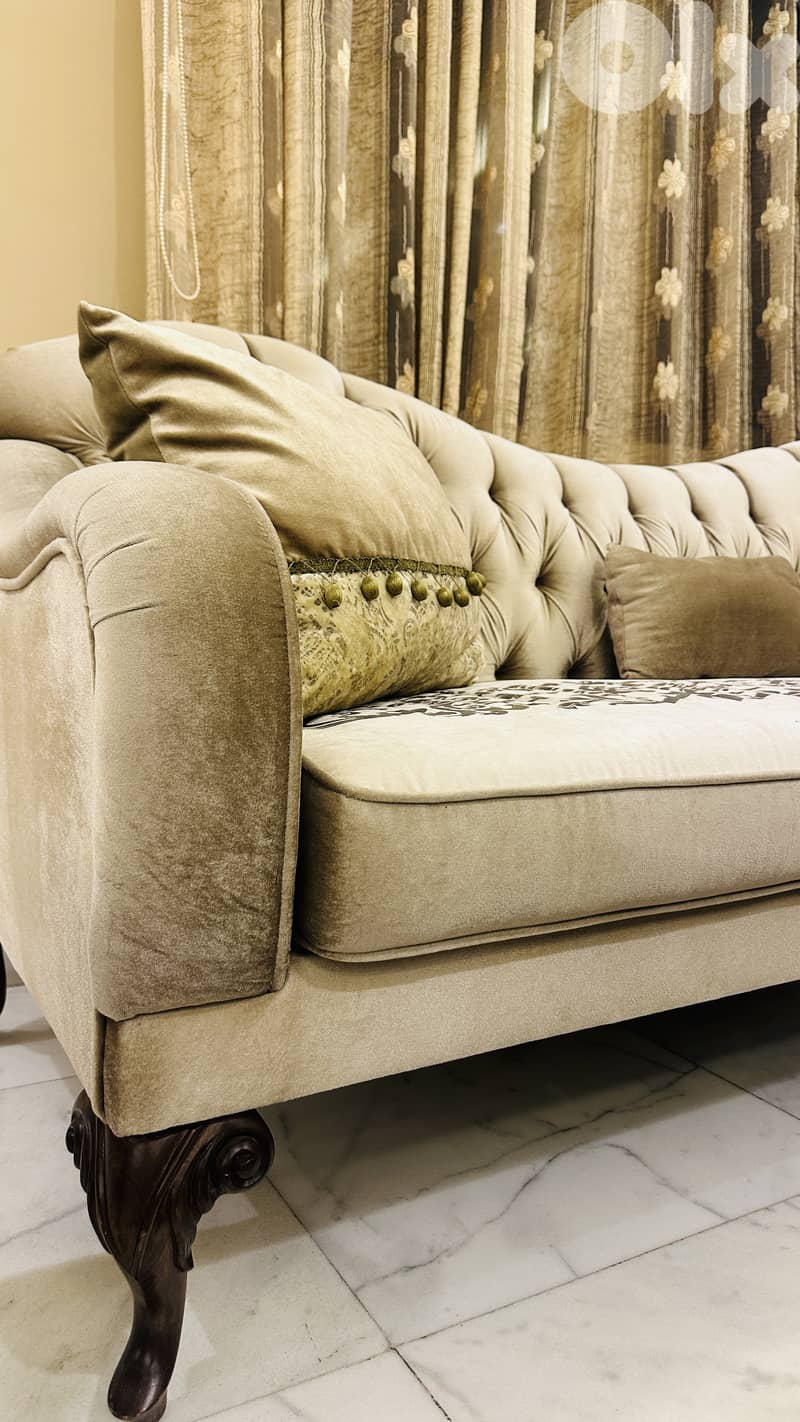 Classic Sofa 4