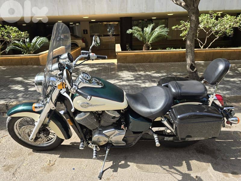 Honda Shadow ACE 750 Deluxe 3