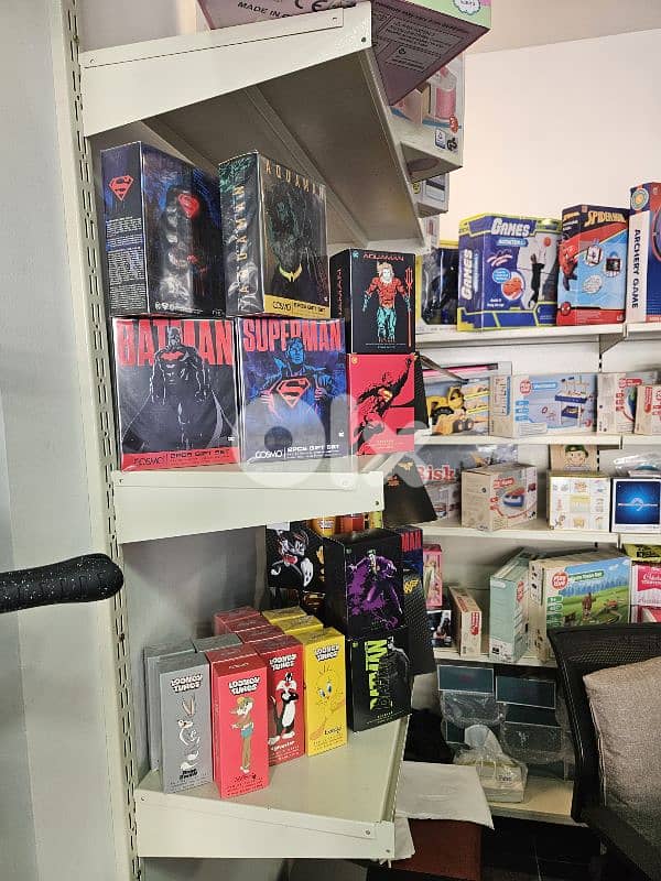 shop liquidation 1,100 pcs 10