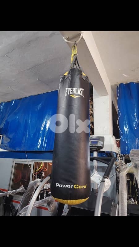 boxing bag like new original  everlast 2