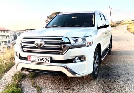 Toyota Land Cruiser 2017 VXR 5.7L  بلا جمرك