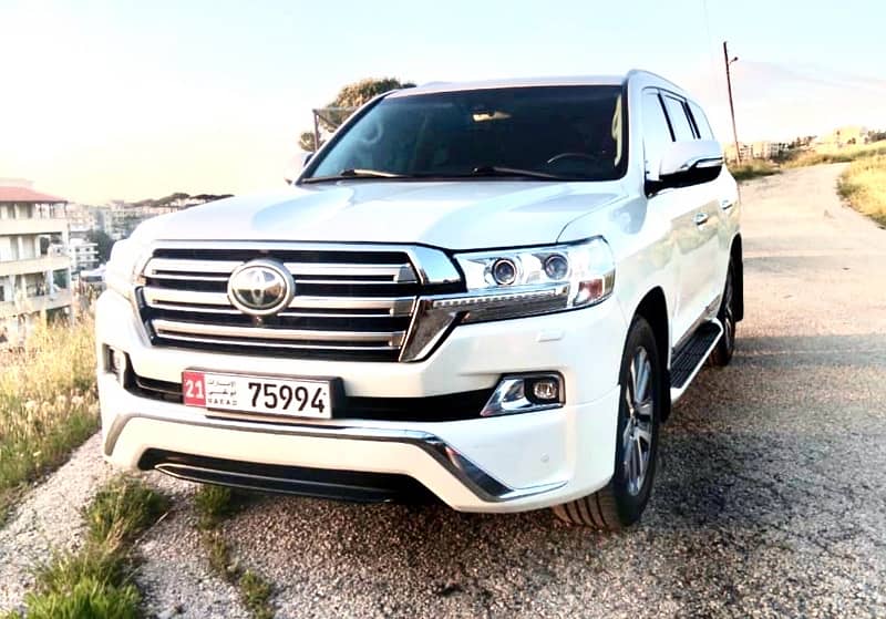 Toyota Land Cruiser 2017 VXR 5.7L  بلا جمرك 0