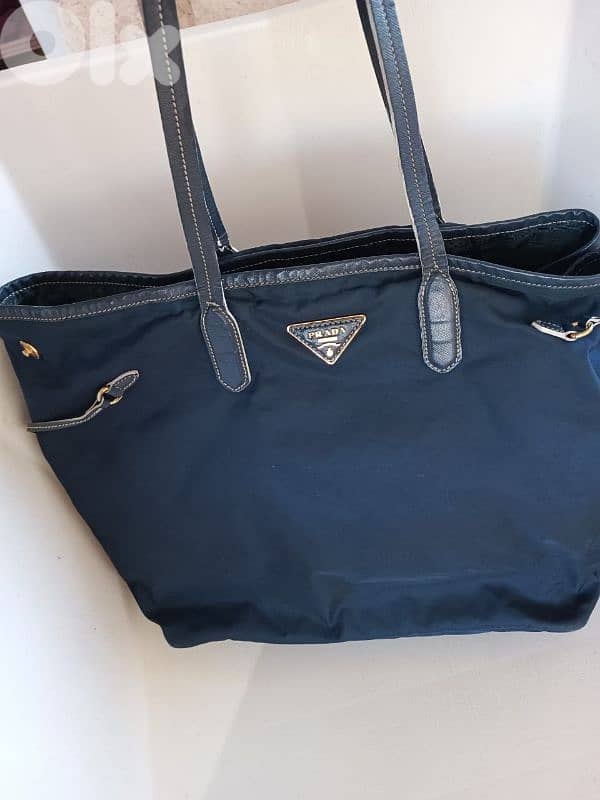 prada authentic 1