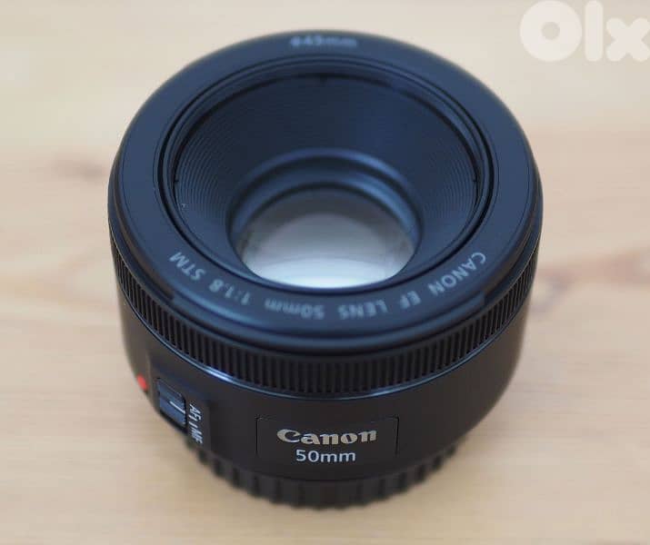 Canon EF 50mm f/1.8 STM lens in excellent condition, barely used 1