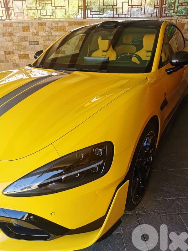 Xiaomi su7 ultra fastest car in the world 0