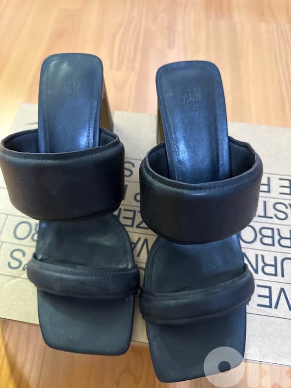 cheap H&M black high heels shoe used 3