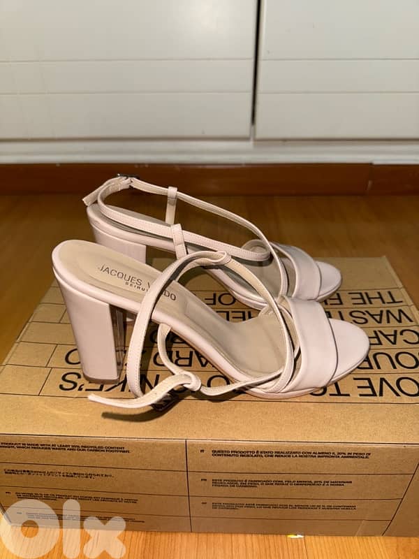Jacque Valdo light pink high heels cheap used 1