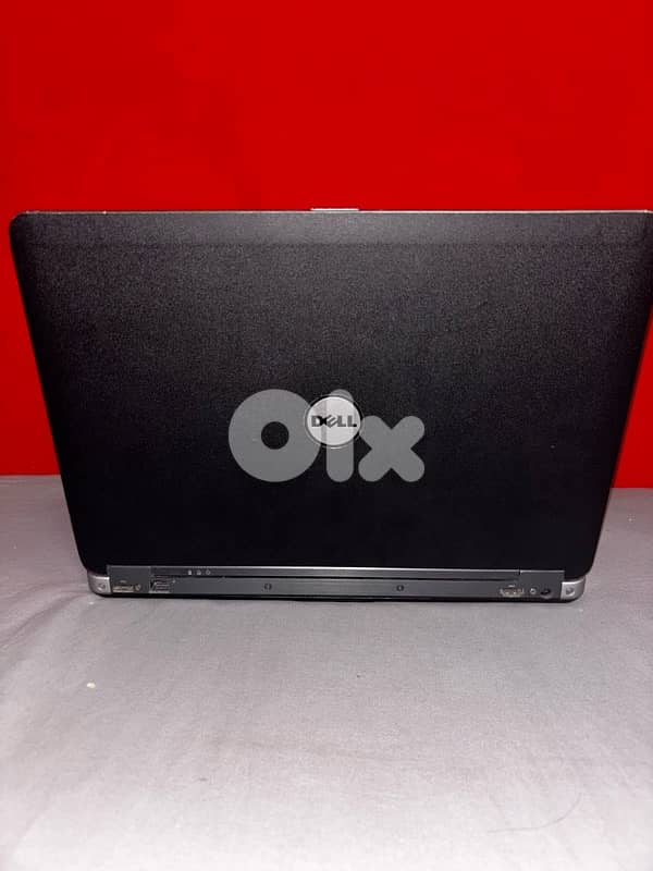 Lightly Used Dell Laptop 1