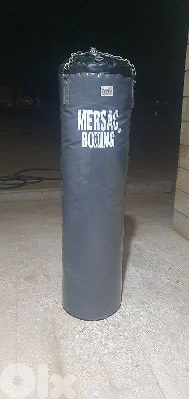 Boxing bag 0