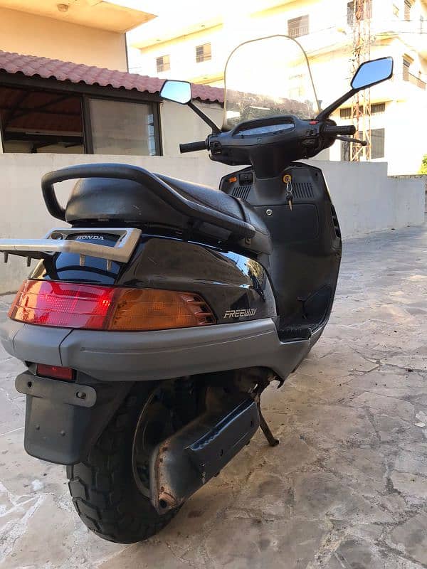 jdide ba3da l moto ma na2esa berghe 9