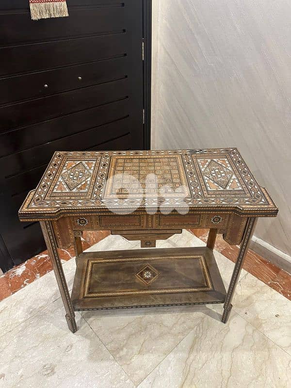antique turkish tableطاولة لعب ورق و شطرنج تنزيل صدف خشب جوز روعة 0