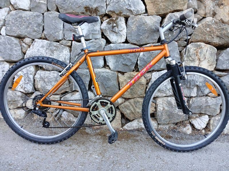 Trek 800 sports 18