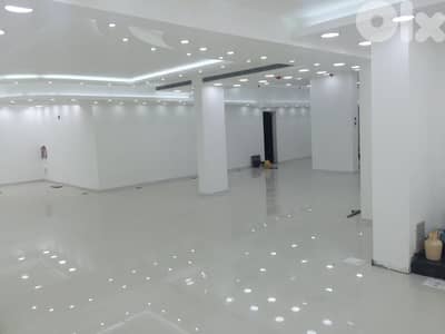 Luxury Showroom for Sale with Premium Specificationsصالة عرض فاخرة