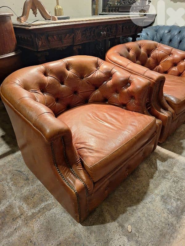 chesterfield original two pieces made in England 2