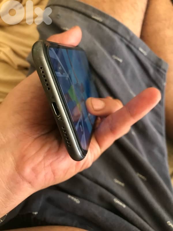 IPhone 11 64 gb 3