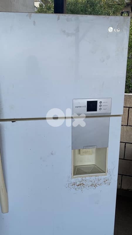 refrigerator 0