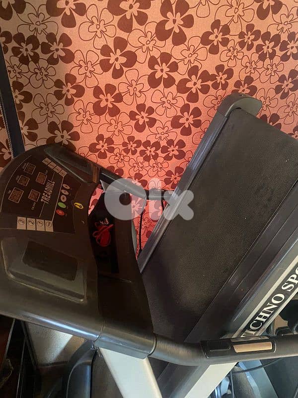 Treadmill used like new 1
