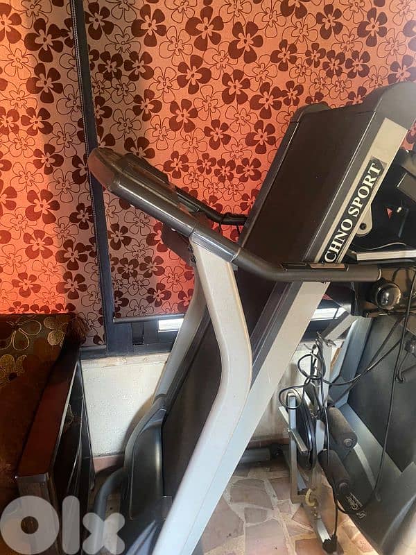 Treadmill used like new 2