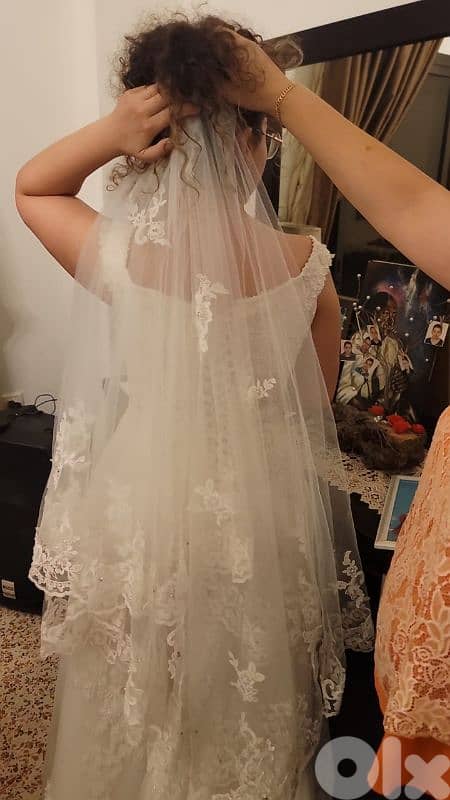 wedding dress + veil + flower bouquet for 200$ only!!! 4