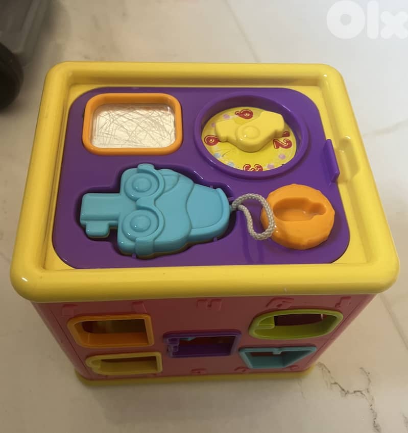 Activity cube for toddlers (1-3 years) 0