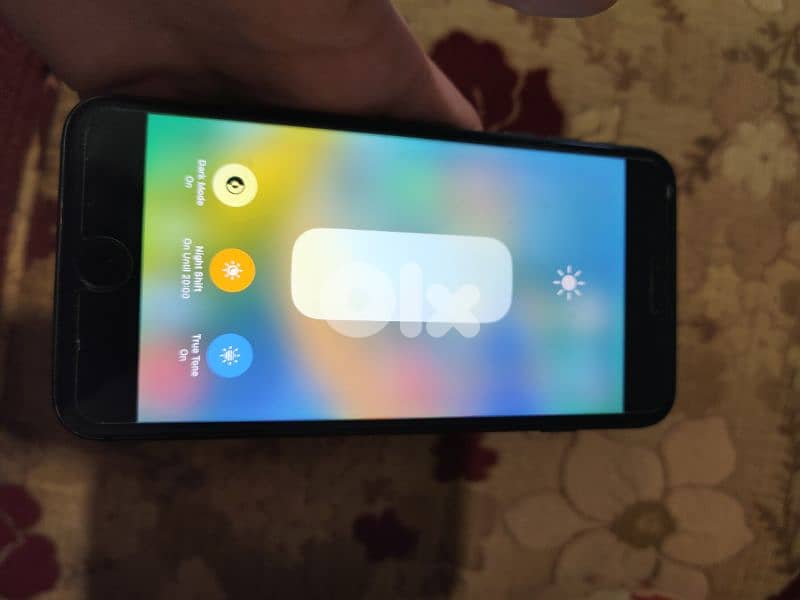 iphone 8 plus used in excellent condition 5