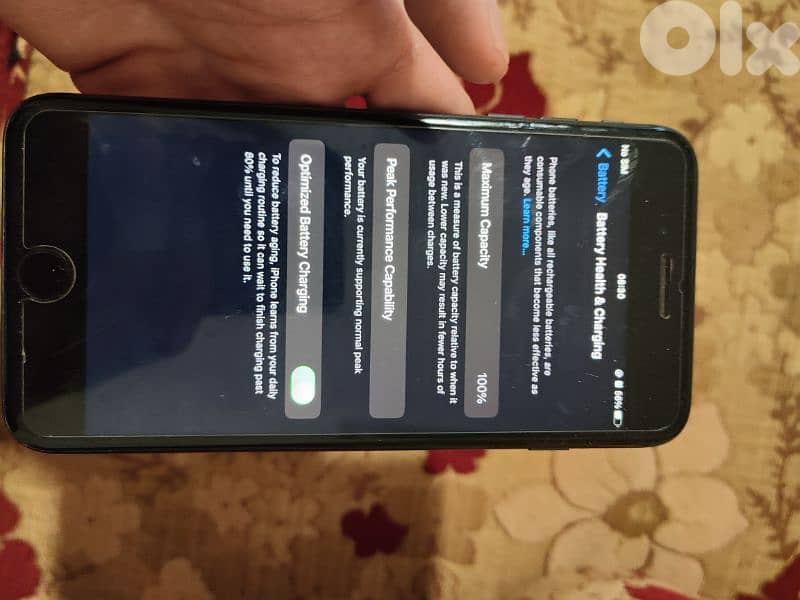iphone 8 plus used in excellent condition 6