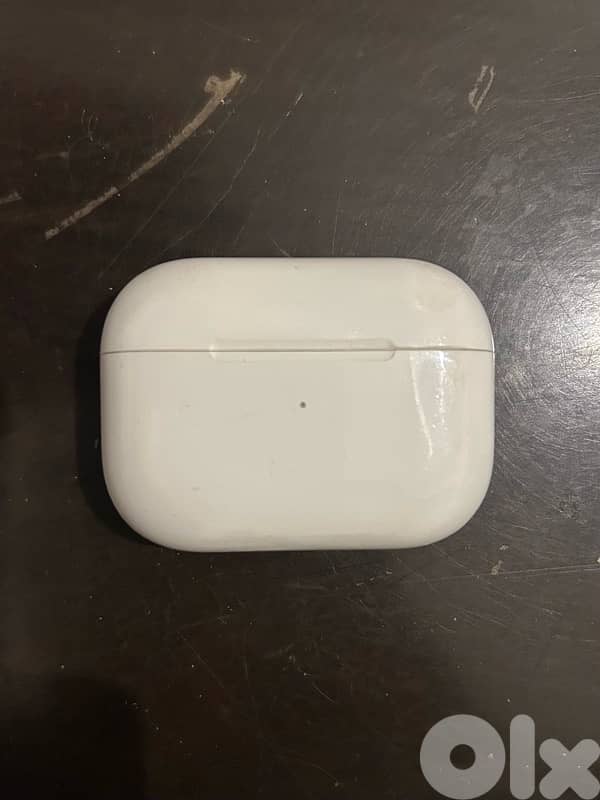 AIRPODS PRO 2 - Slightly Used 2