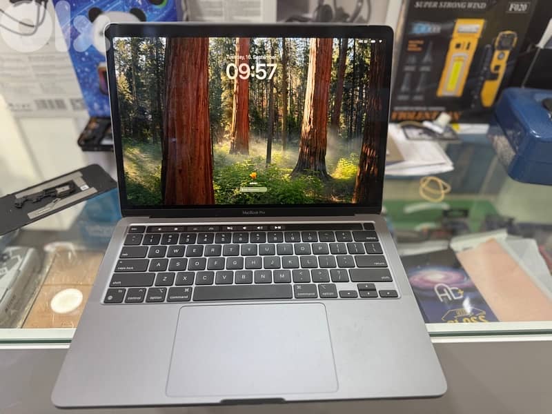 macbook pro 13 inch 2020 1
