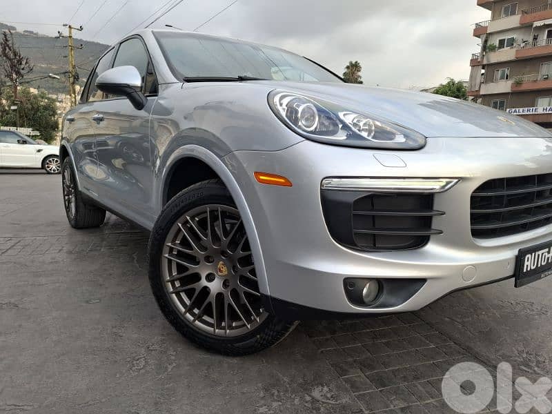 Porsche Cayenne 2017 !!! platinium edition clean carfax 0